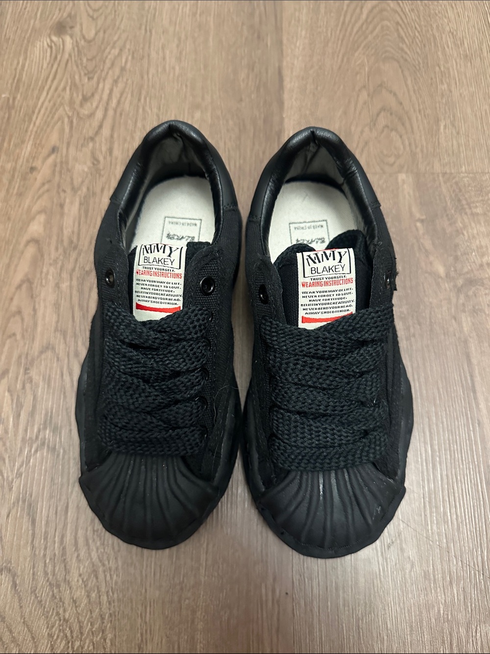Miharayasuhiro Kids Black Low-Top Canvas Sneakers with Textured Toe